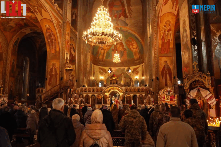 У Черкасах відзначили храмове свято у Свято-Михайлівському кафедральному гарнізонному соборі