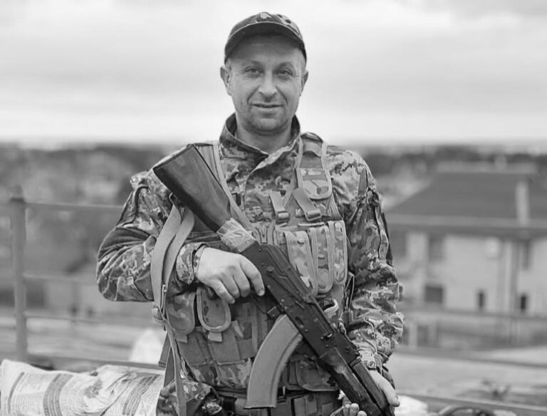 Черкаси у жалобі: громада попрощалася з Героєм Олександром Скоряком