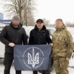 Два позашляховики для фронту: громада Черкас передала автівки українським захисникам