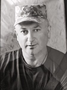 Черкаси схилили голови: місто попрощалося з захисником Романом Матлахом