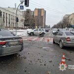 Зіткнення в центрі Черкас: на перехресті не розминулися Lexus та Skoda