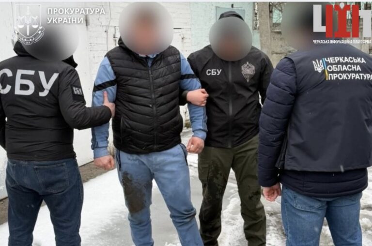 У Черкасах викрили адвоката, який організував незаконний виїзд за кордон