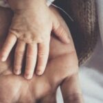 Як встановити факт батьківства cтосовно дитини внаслідок смерті чоловіка