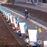 Зняв символи пам’яті: у Монастирищі встановили чоловіка, який поцупив прапорці з Алеї Героїв