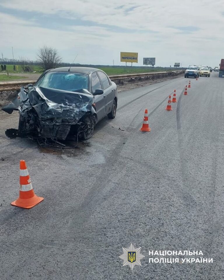 ДТП на трасі поблизу Білозір’я: обидва водії опинилися в лікарні