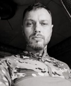 Черкаси в жалобі: місто провело в останню путь захисника Віталія Ромашина