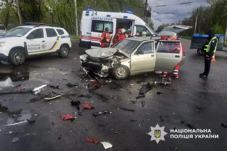 ДТП у Черкасах: двоє травмованих, поліція відкрила кримінальне провадження