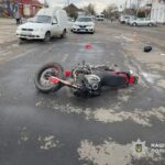 Зіткнення у Золотоноші: мотоцикліст потрапив до лікарні після ДТП
