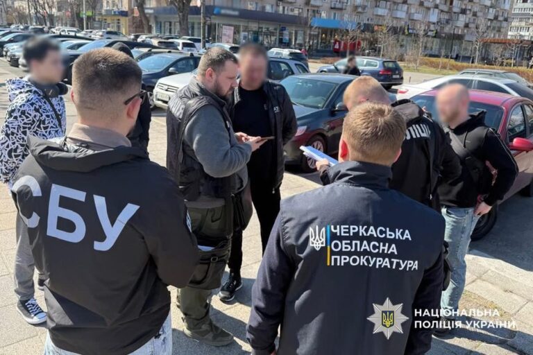 8000 доларів за «інвалідність»: у Черкасах викрили схему ухилення від військової служби