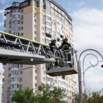 Пожежа у багатоповерхівці Черкас: рятувальники евакуювали дитину та ще сімох людей