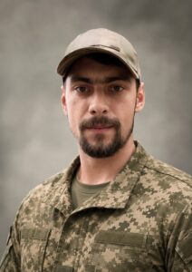 «Серце воїна зупинилося назавжди»: Канівщина прощається із 31-річним захисником Сергієм Перехрестом