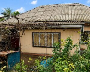 «Люди в лікарнях, десятки пошкоджених будинків»: на Черкащині ліквідовують наслідки російської атаки