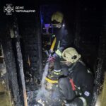 У Кам’янці пожежа в багатоквартирному будинку: рятувальники встигли врятувати двох людей із задимленого помешкання