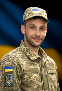 На щиті повернувся Герой: Черкащина прощається із захисником Олександром Безрукавим