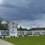 У Черкасах зі стели загиблих захисників викрали прапор: поліція шукає зловмисника