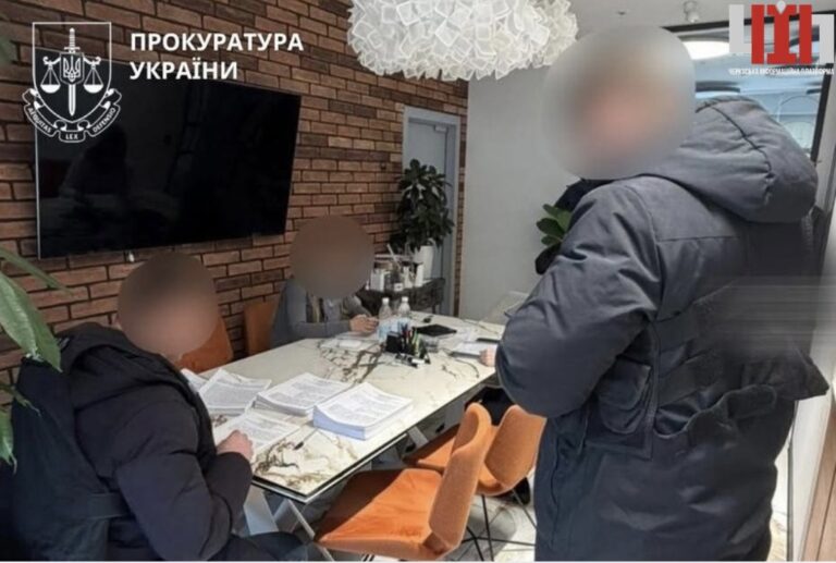 Пальне на 81 мільйон без податків: на Черкащині судитимуть керівницю та бухгалтерку мережі АЗС