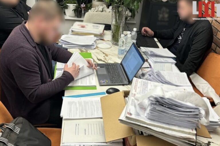 Пальне на 81 мільйон гривень «повз касу»: на Черкащині судитимуть керівницю та бухгалтера мережі АЗС