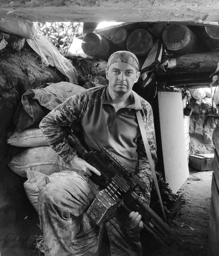 У Черкасах попрощалися з Героєм: на війні загинув командир міномета Роман Гаврилюк