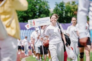 Черкаси стали столицею учнівського спорту: фінали «Пліч-о-пліч» зібрали команди з усієї України