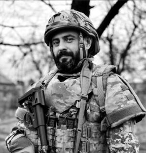 У Черкасах попрощалися із захисником Кирилом Кузьменком, який загинув на Сумщині