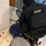 Масова бійка в супермаркеті Черкас: паніка серед покупців та предмет, схожий на пістолет — трьом чоловікам повідомили про підозру