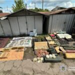 На Черкащині у чоловіка знайшли цілий арсенал зброї: вилучили автомати, гранатомети та тисячі набоїв
