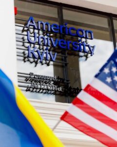 99% вартості навчання покриває грант: ветеранам та їхнім родинам пропонують вступити до American University Kyiv