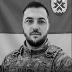 Черкаси попрощалися із загиблим воїном Михайлом Гнатушею: захисник загинув на Донеччині