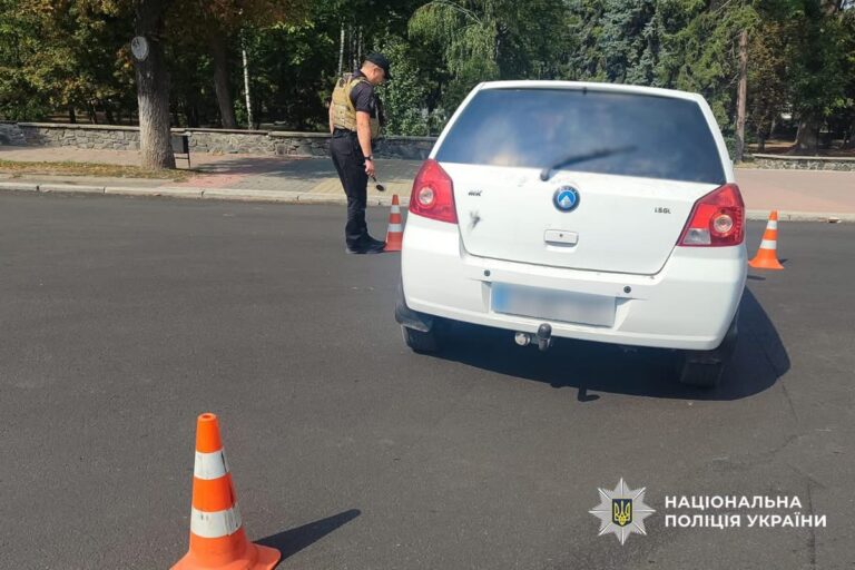 У Шполі автомобіль збив велосипедистку: 67-річну жінку госпіталізували