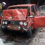На Черкащині 19-річний водій врізався у стіну: пасажир загинув