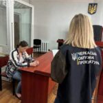 На Черкащині жінка віддала шахрайці 400 тисяч гривень і 8 тисяч доларів