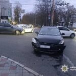 ДТП у Черкасах: 25-річну водійку госпіталізували після зіткнення двох авто