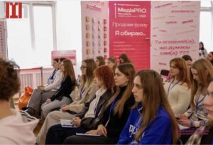 У Черкасах молодь вчилася розпізнавати фейки та протидіяти інформаційним маніпуляціям