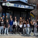 Золотоніські школярі побували в поліції: учні спробували себе в ролі криміналістів і навчилися накладати турнікет